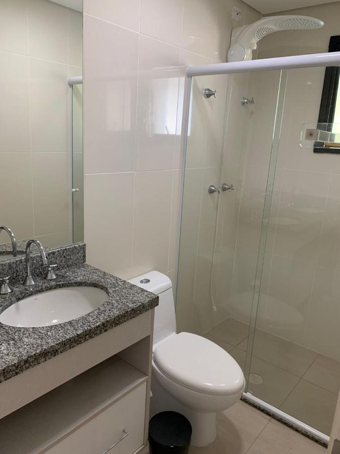 Flat Em Pitangueiras - Sacada Gourmet, 3 Dorms, Limpeza Diaria E Serv De Praia Apartman Guarujá Kültér fotó